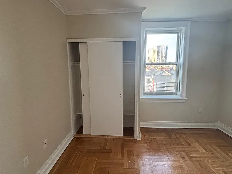101 73rd St #46 — Photo 8