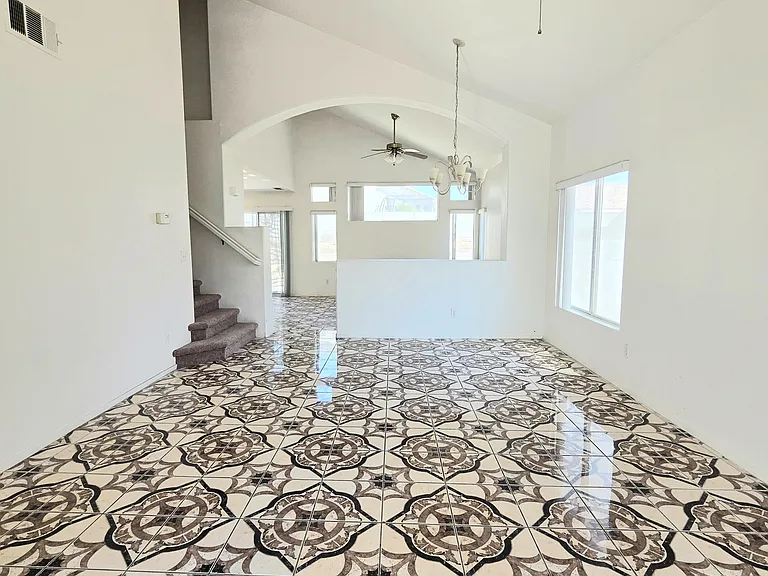 3114 Crownline Ct — Photo 4