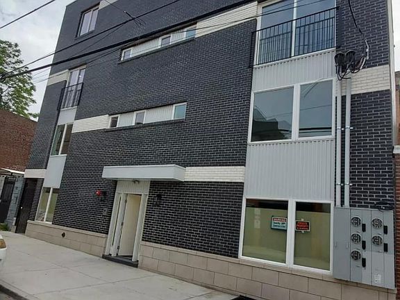 2nd image of 1520 N Sydenham St #3B