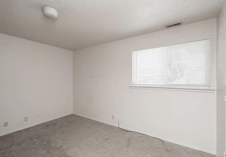 413 W 14th St #4 — Photo 5