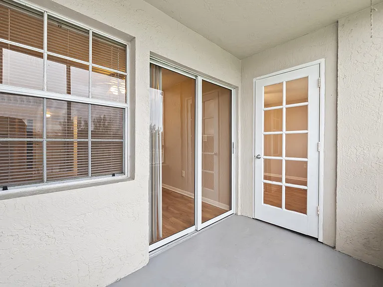 2861 N Oakland Forest Dr #202 — Photo 19