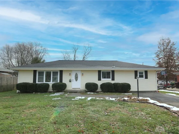 141 Central Ave, Blanchester, OH 45107