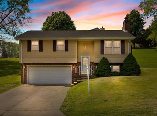 10 Woodbrook Ln, Bridgeport, WV 26330