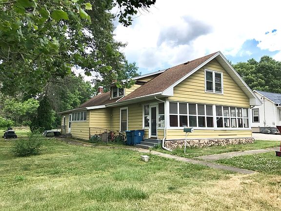 2nd image of 303 W Jefferson St