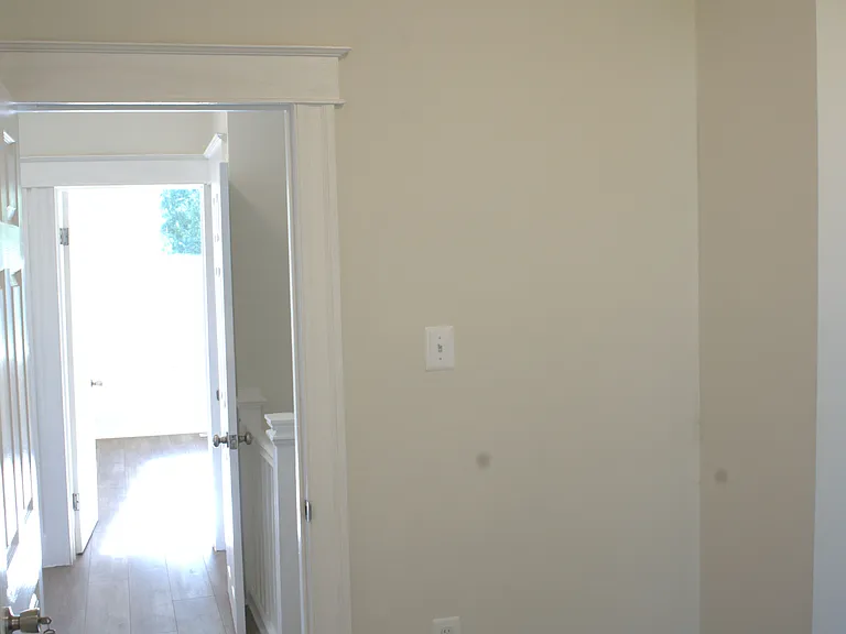 117 S Wickham Rd — Photo 78