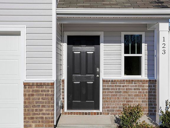 3rd image of 123 Bobbin Rd