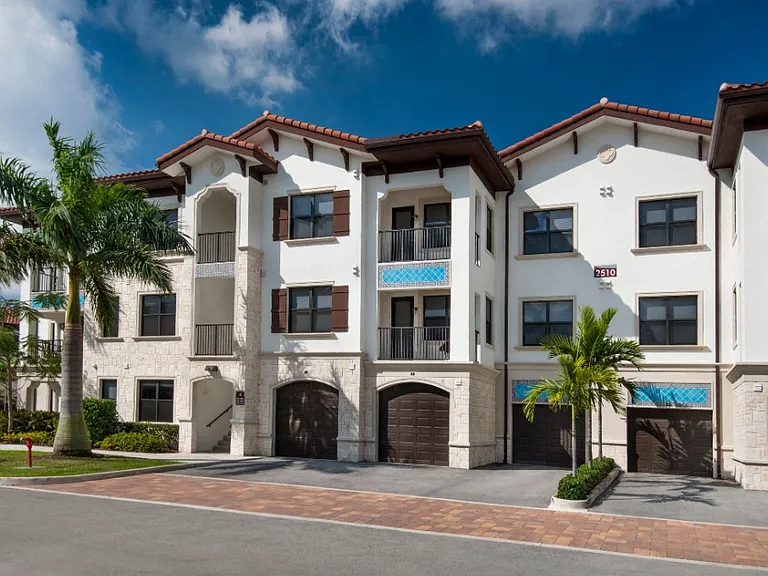 Miramar Park Florida Apartments