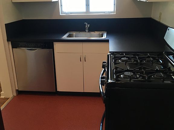 5th image of 3905 Maplewood Ave #A