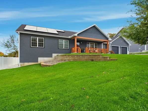 39 Jean Cir, Chicopee, MA 01020