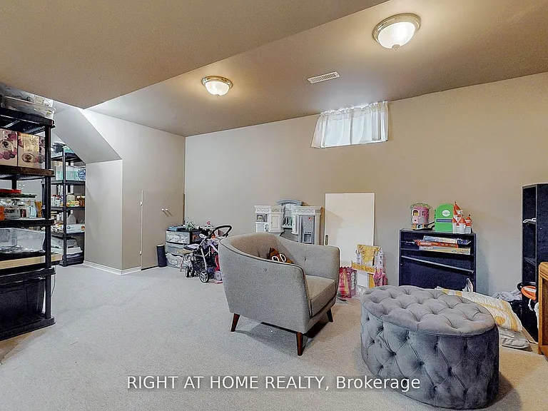 99 Widgeon St — Photo 16