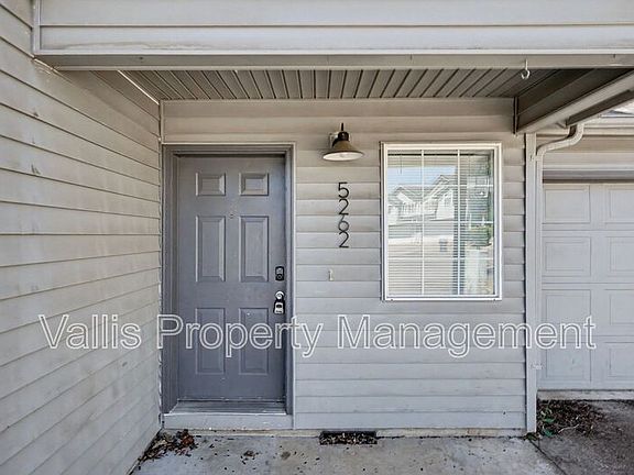 3rd image of 5262 Springcrest Dr S