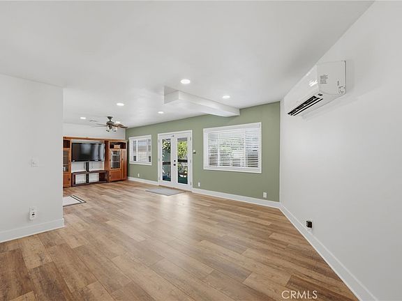 4th image of 15432 Gridley Rd