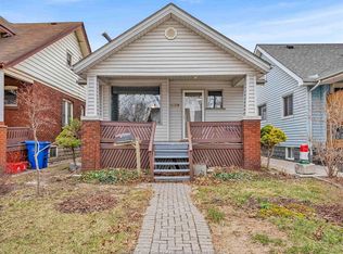 1129 Janette Ave, Windsor, ON N9A 5A6