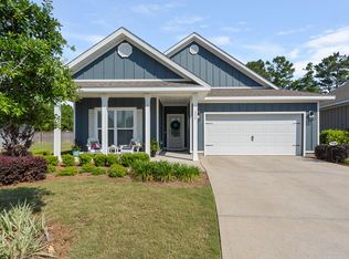 355 Lightning Bug Ln, Freeport, FL 32439