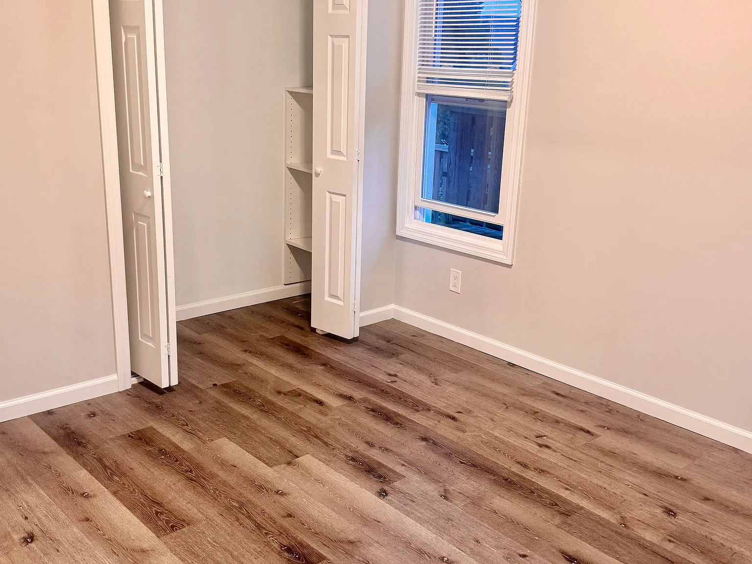 11 Foley Ave — Photo 3