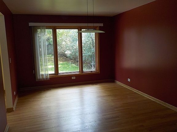 3rd image of 2921 Priscilla Ave