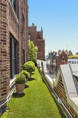 Sold by Corcoran | media 33