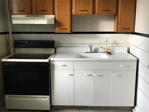 5th image of 106 N Valley Ave