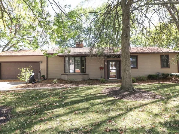 66 Hillcrest Dr, Willard, OH 44890