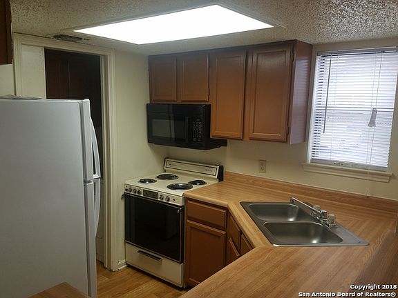 4th image of 6350 Cambridge Dr APT 3