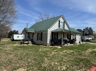 9842 Russell Springs Rd, Russell Springs, KY 42642