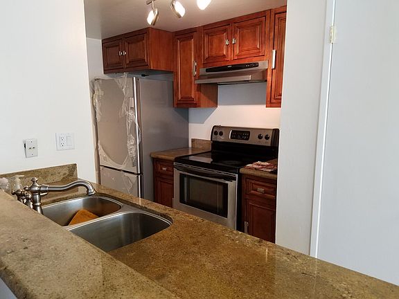 3rd image of 1133 Chalmette Ave