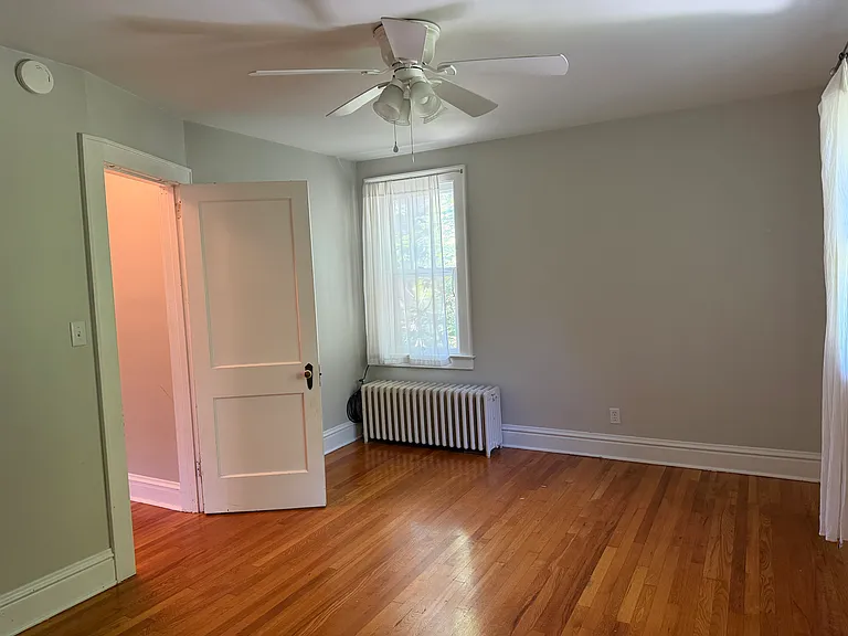 511 Court St S — Photo 18