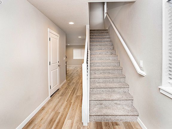 2nd image of 4721 NE 37th Ct