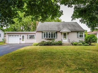 221 Armstrong Rd, Rochester, NY 14612