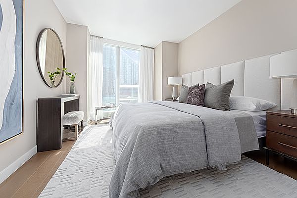 1st image of 675 W 59th St #2207