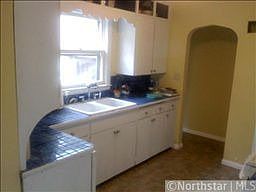 5th image of 1465 Mississippi St NE