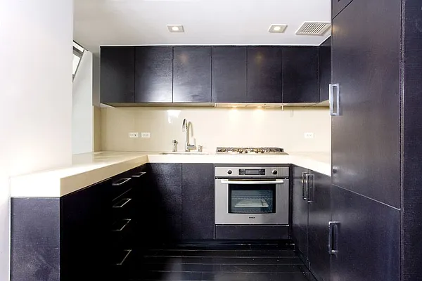 Rented by BLU Real Estate | media 9