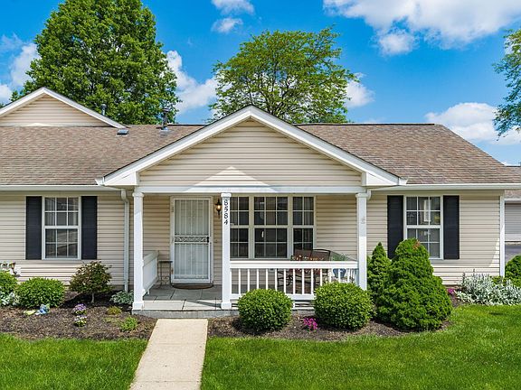 2nd image of 8584 Victoria Meadow Ln