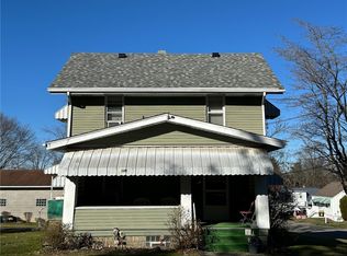 211 Harding St, Lower Burrell, PA 15068