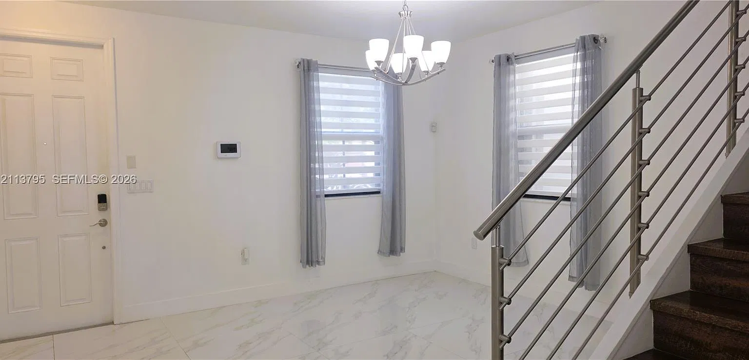 Silver Palm East Sec Two — Photo 3