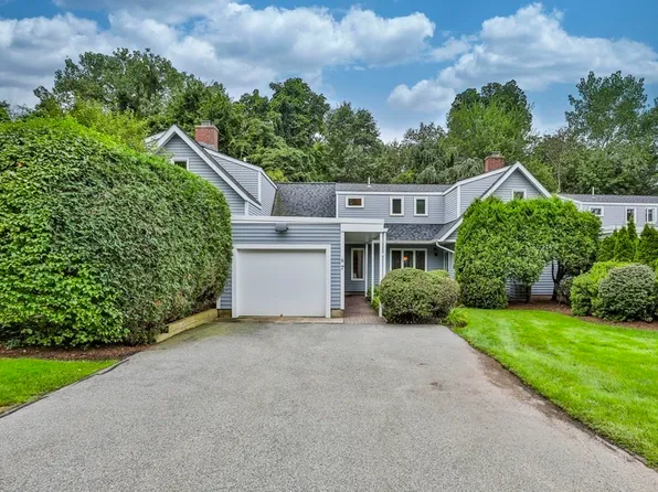 7 Quisset Brook Rd, Milton, MA 02186