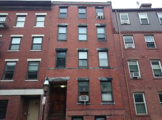 206 Endicott St APT 1, Boston, MA 02113