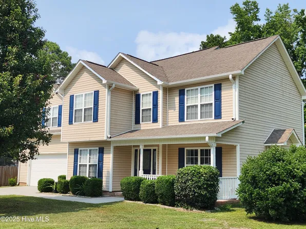 105 Daleview Court, Richlands, NC 28574