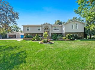 5415 Isch Rd, Walbridge, OH 43465