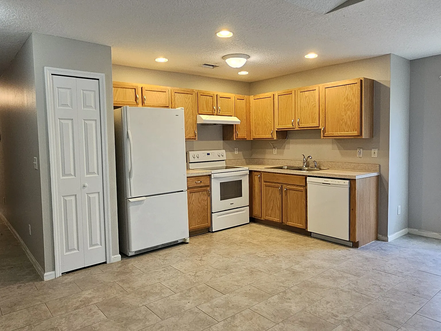 22 Wellwood Ln — Photo 2