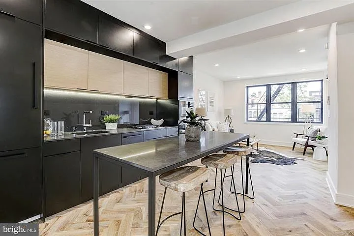 1900 Biltmore St NW #2 — Photo 1