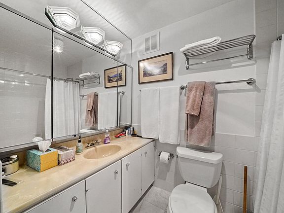 3rd image of 505 N Lake Shore Dr APT 4305