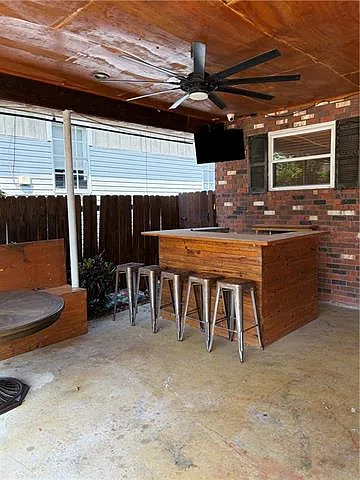 3 bed, 2.0 bath, 1357 sqft, $1,750 — Photo 4