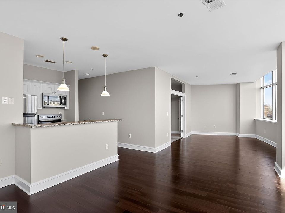 1st image of 201 N 8th St APT 512