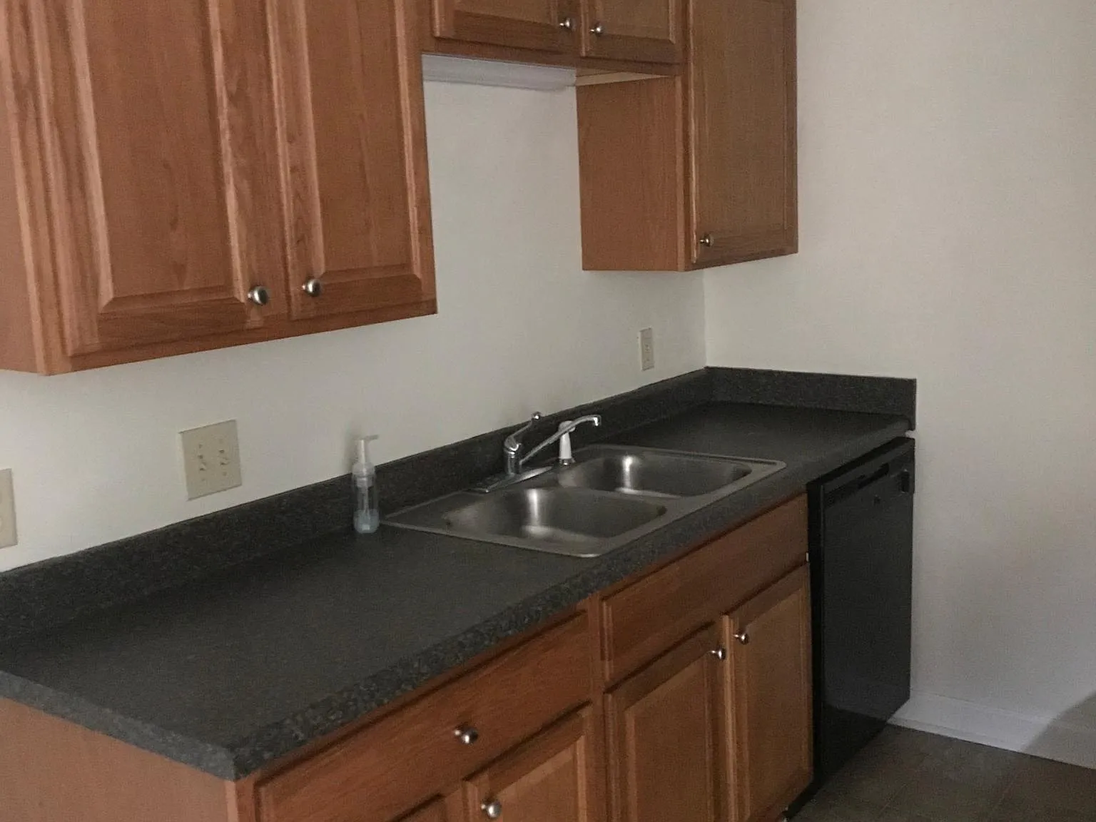419 Old Manor Rd — Photo 3