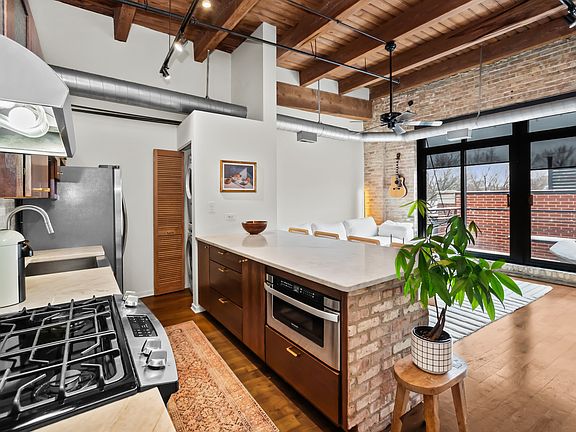 5th image of 1670 N Claremont Ave APT 306
