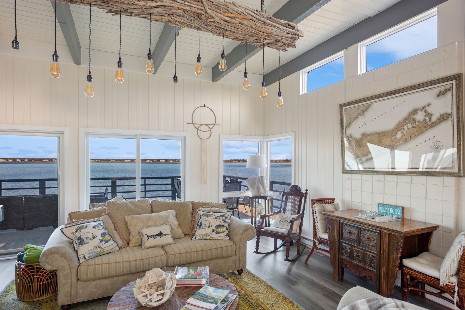  Beachy open plan living