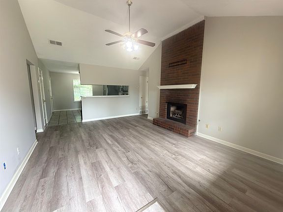 3rd image of 2624 Appling Crest Dr
