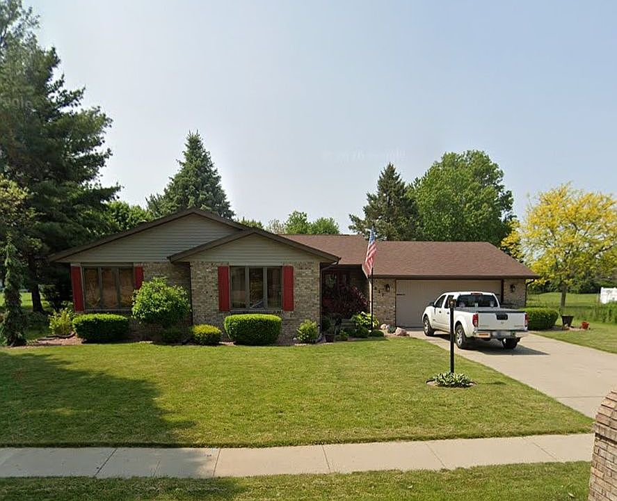 1st image of 827 Foxbriar Ln