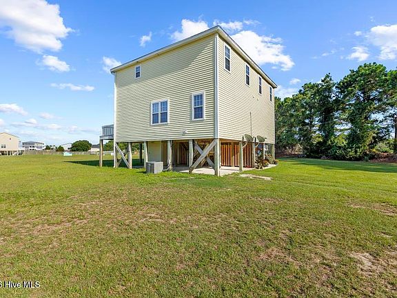 2nd image of 220 Twin Oaks Dr #A